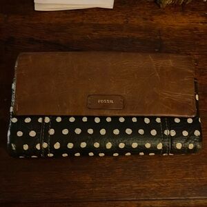 FOSSIL DISTRESSED SYDNEY BROWN LEATHER BLACK WHITE POLKA DOT TRI FOLD WALLET!